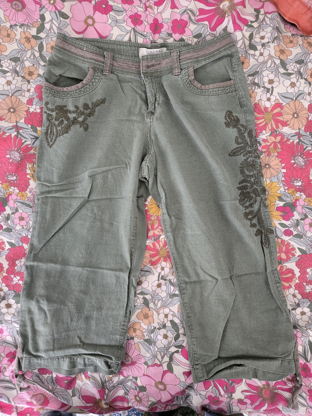 Sonoma Olive Embroidered Capri Pants - Picture 3 of 5